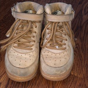Kids size 13 wheat mid AF1. Used- see photos!